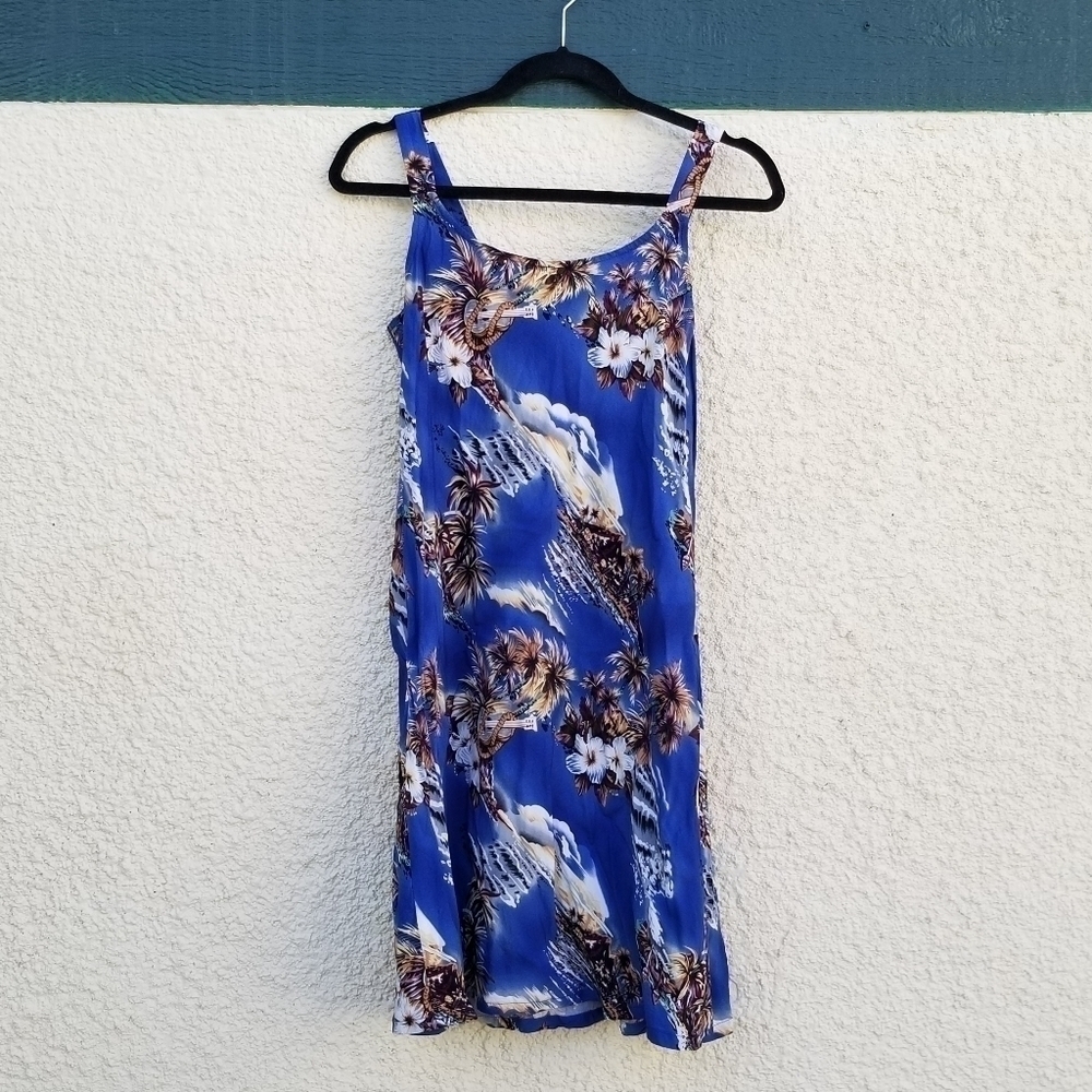 Hilo Hattie sleeveless blue rayon Hawaiian dress medium